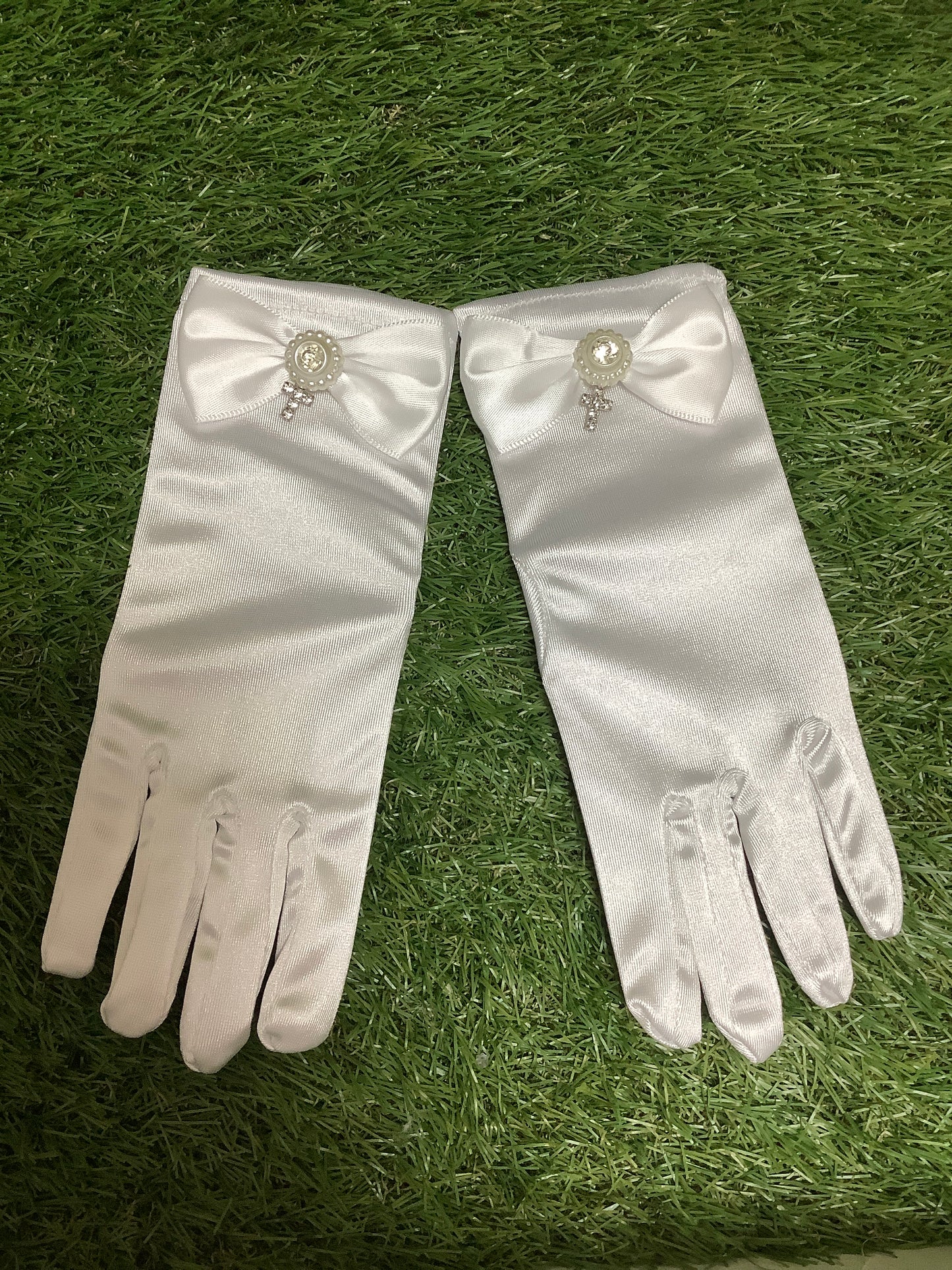 Linzi jay communion gloves LG82WT2