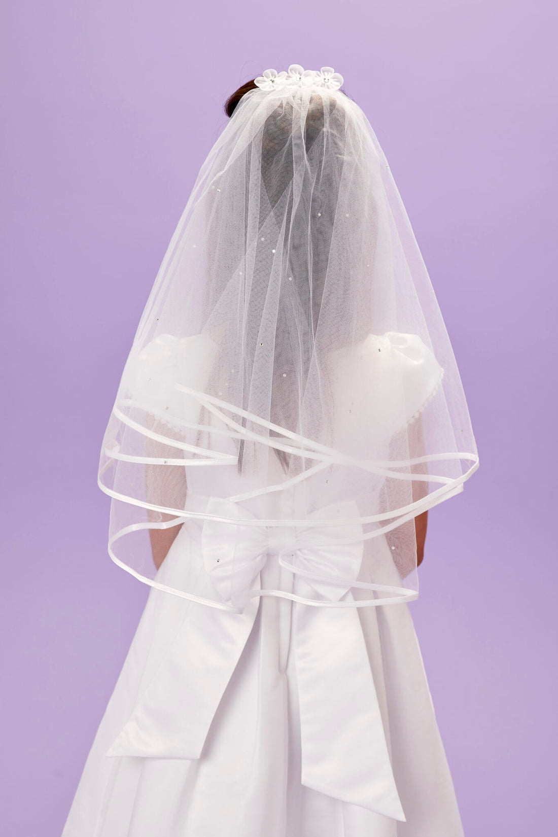 Peridot Olivia veil white